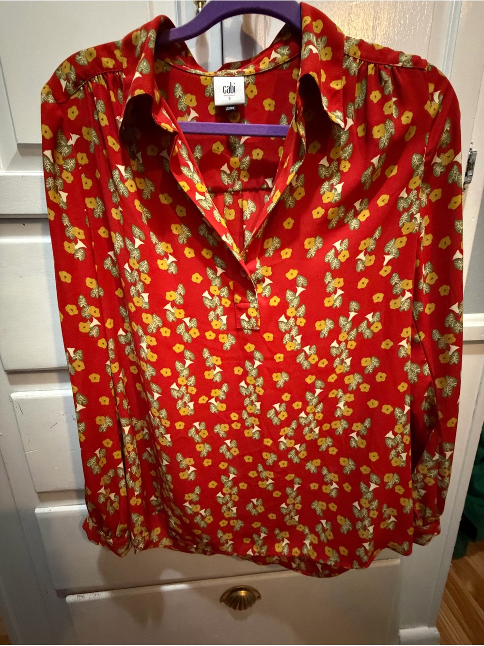 Women’s Cabi Red Floral Print Long  Sleeved Blouse S